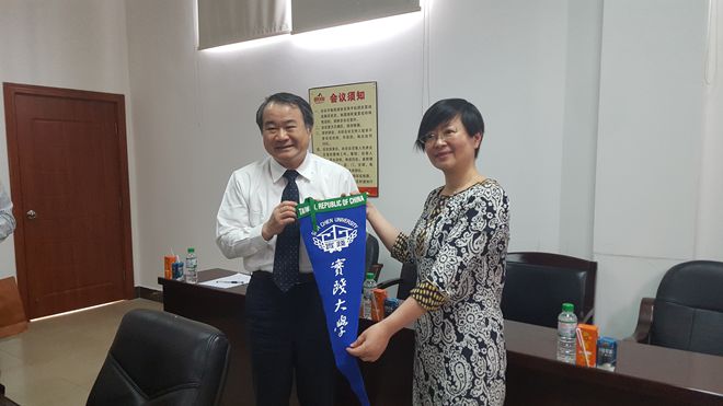 台湾实践大学丁斌首副校长一行到AG旗舰厅集团考察调研