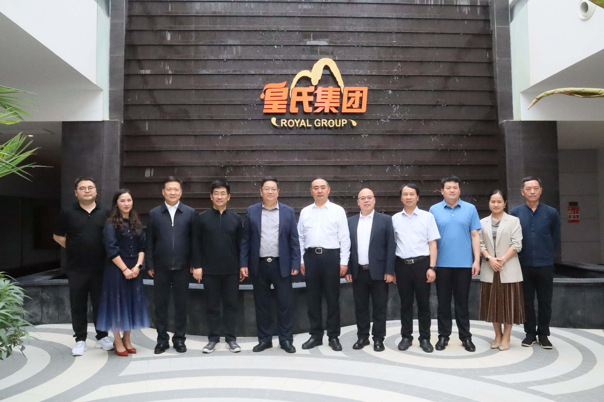 安徽省阜阳市考察团一行莅临AG旗舰厅集团交流考察