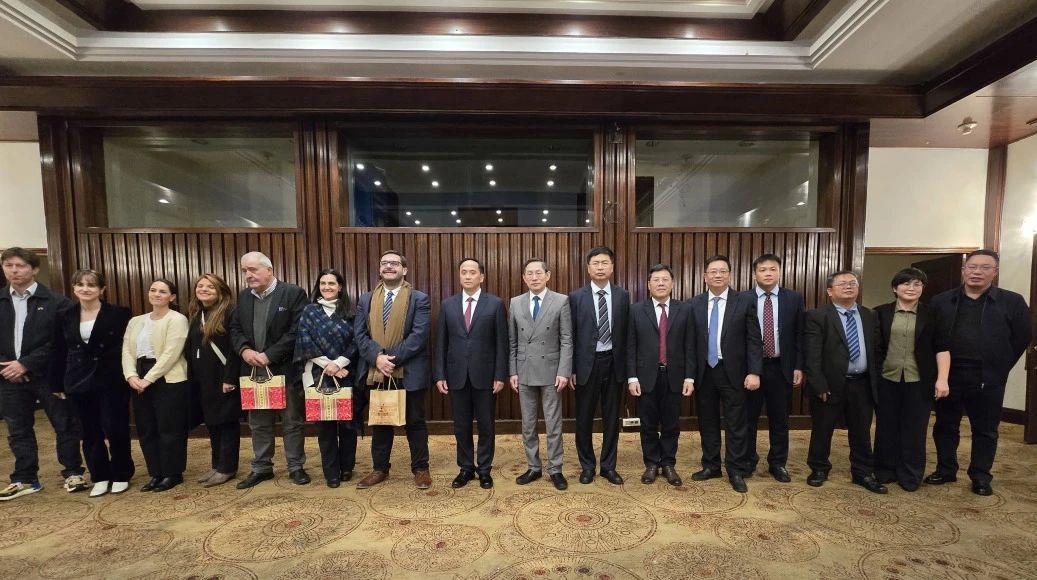 黄嘉棣董事长随广西壮族自治区政府代表团访问乌拉圭，并应邀参加相关活动