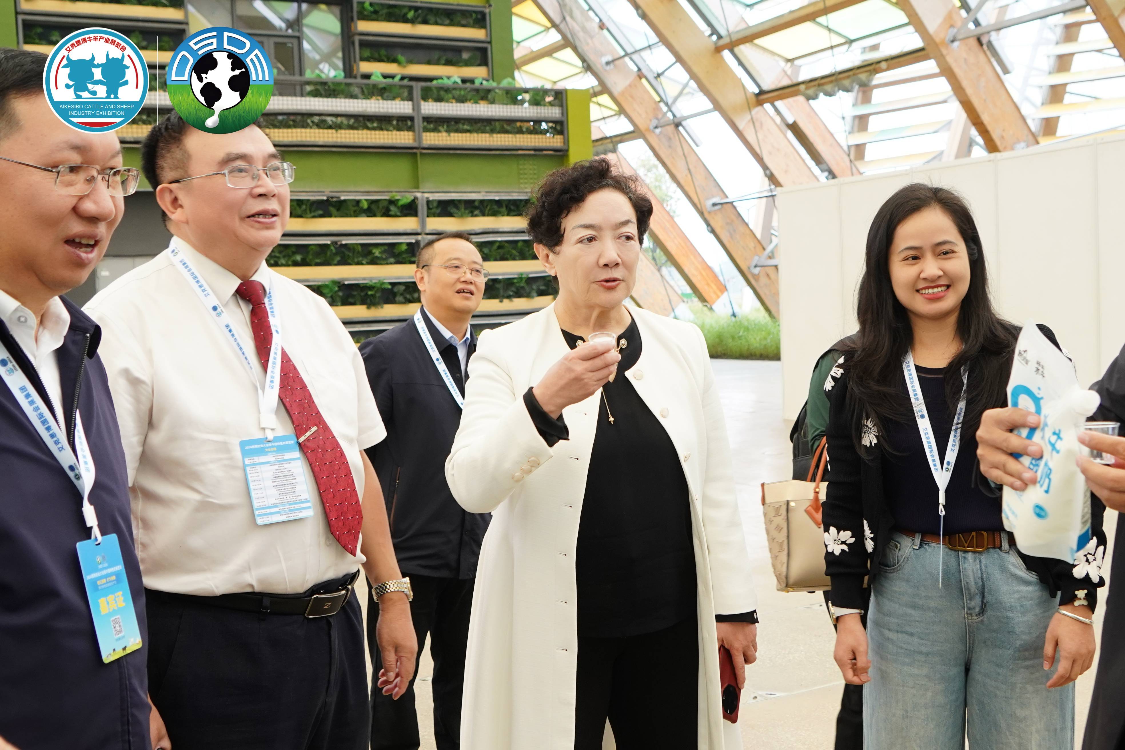 AG旗舰厅集团亮相中国特色奶展览会，助力特色奶新质生产力发展