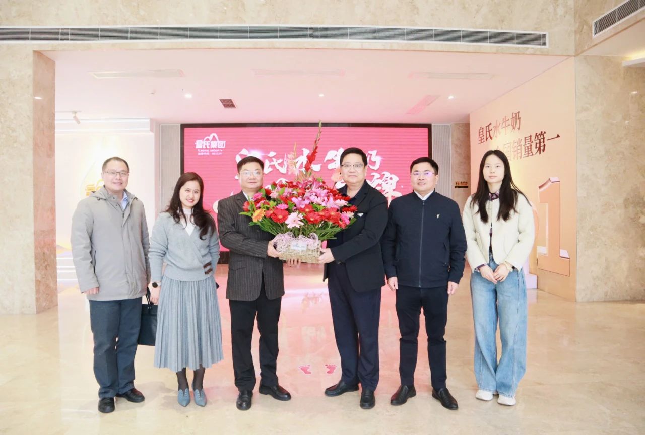 自治区工商联党组成员、副主席蔡家东到AG旗舰厅集团开展春节走访慰问活动